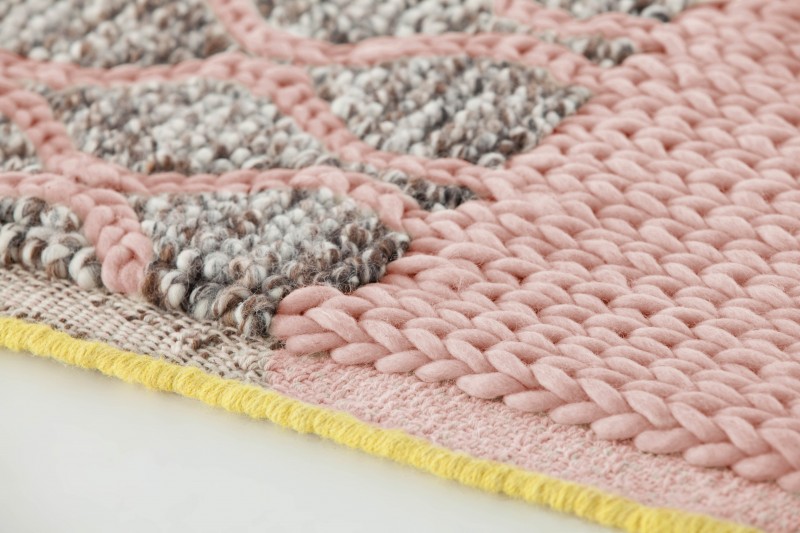 detail 1 pink-rhombus rug