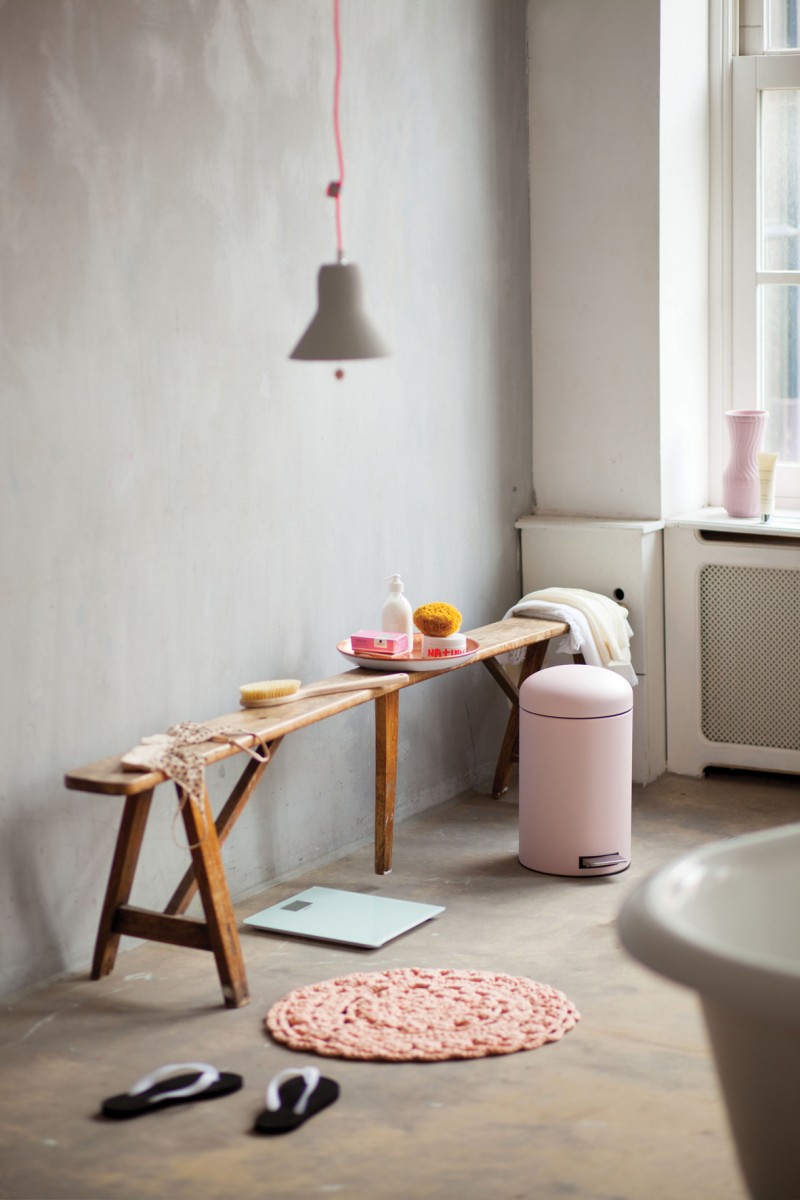 brabantia mineral pink in the bathroom 1